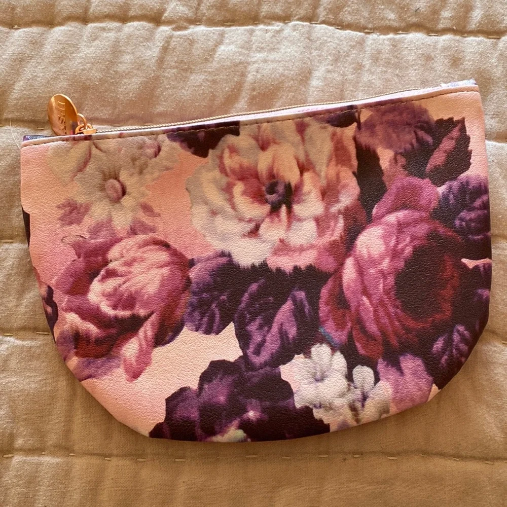 Ipsy bag - Picture 1 of 4